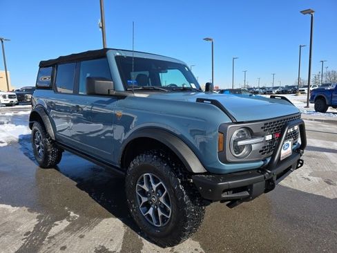 Used 2022 Ford Bronco Badlands image 7