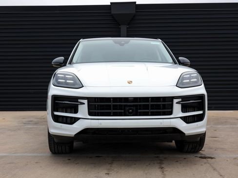 New 2026 Porsche Cayenne S image 10
