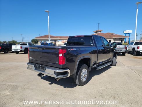 Used 2024 Chevrolet Silverado 2500 LT image 7