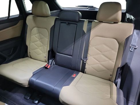 Used 2024 Volkswagen Atlas Cross Sport SE image 22