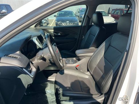Used 2024 GMC Terrain SLT AWD/4WD image 38