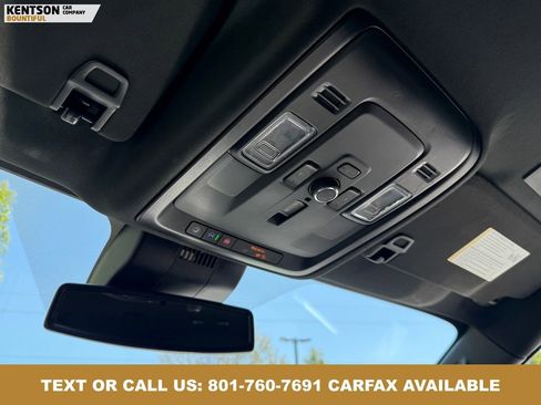 Used 2025 GMC Yukon XL Denali AWD/4WD image 25