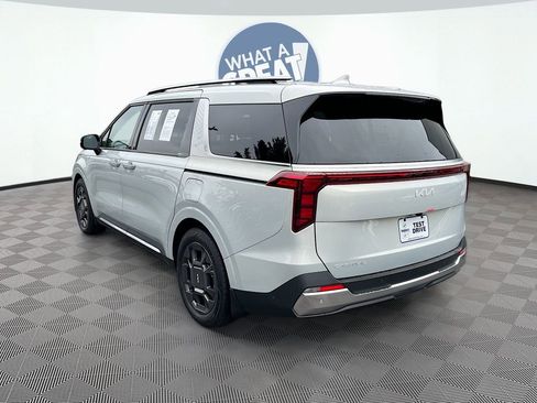 Certified 2025 Kia Carnival SX FWD image 8