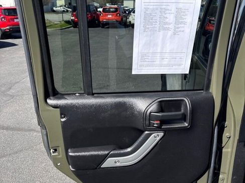 Used 2016 Jeep Wrangler Unlimited Rubicon w/ Dual Top Group image 11