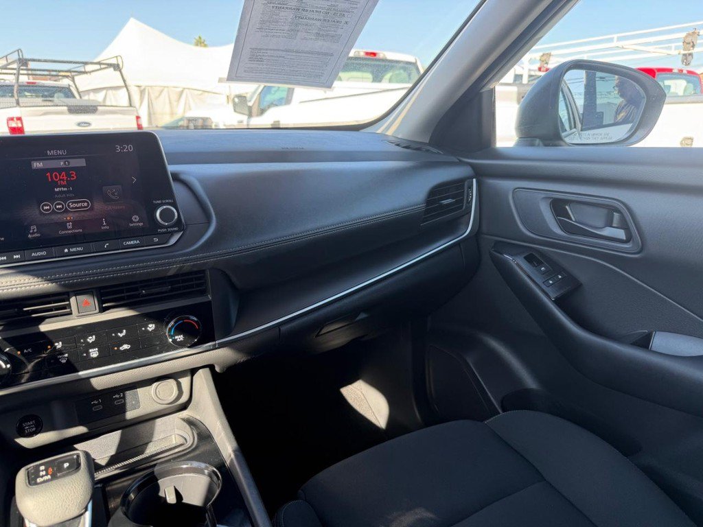 Used 2024 Nissan Rogue S FWD image 26