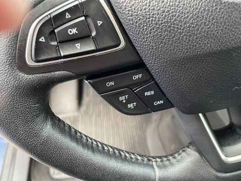 Used 2018 Ford Escape Titanium AWD/4WD image 25