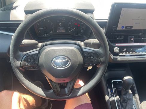 Used 2025 Toyota Corolla LE FWD image 14