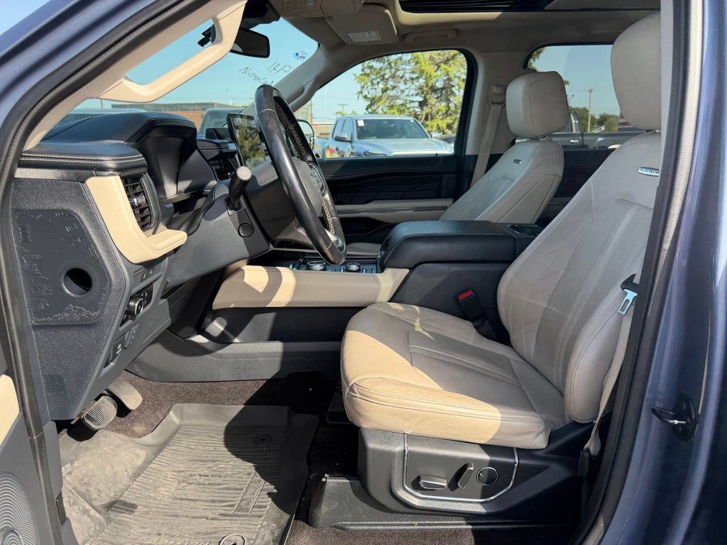 Used 2023 Ford Expedition Max Platinum AWD/4WD image 14