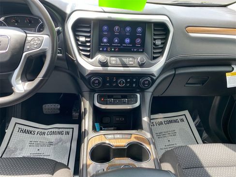 Used 2023 GMC Acadia SLE w/ Driver Convenience Package image 11