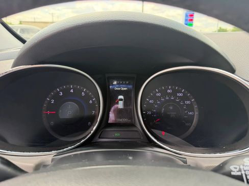 Used 2014 Hyundai Santa Fe Sport 2.0T w/ Navigation Package 06 FWD image 16