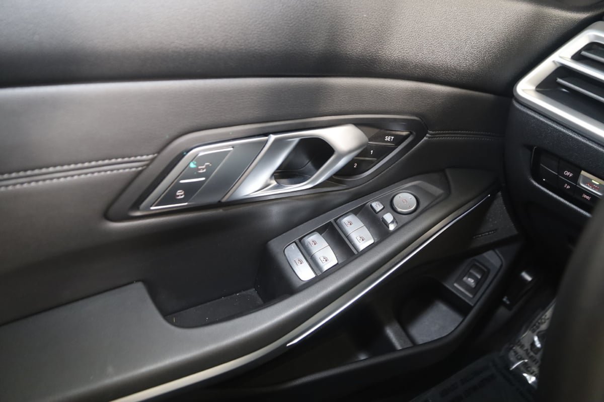 Used 2026 BMW M3 Competition AWD/4WD image 35