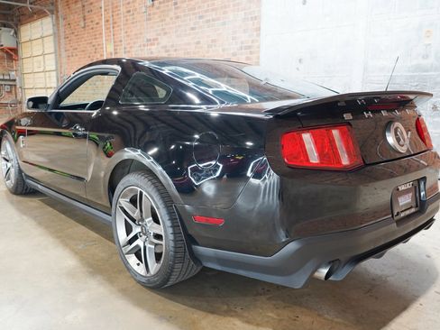 Used 2010 Ford Mustang Shelby GT500 RWD image 17