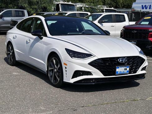 Used 2023 Hyundai Sonata SEL Plus w/ Preferred Accessory Package FWD image 5