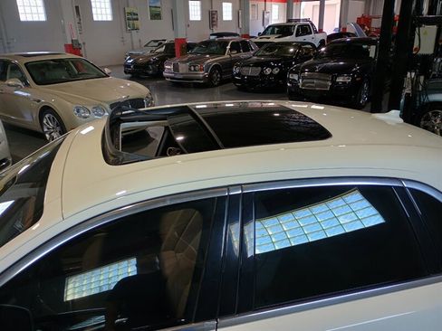 Used 2011 Rolls-Royce Ghost RWD image 45