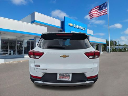 Used 2023 Chevrolet TrailBlazer LT w/ Convenience Package FWD image 4