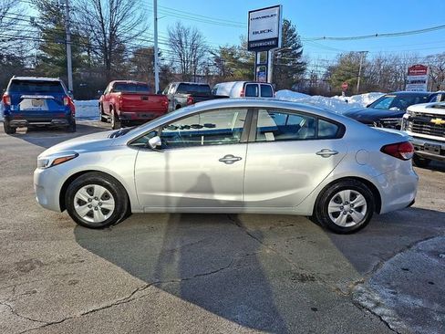 Used 2017 Kia Forte LX image 5