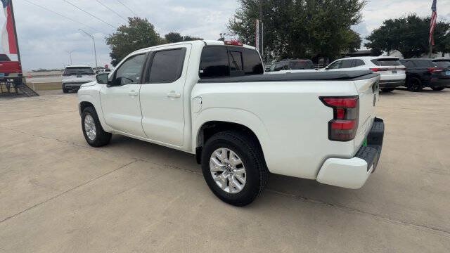 Used 2022 Nissan Frontier SV RWD image 6