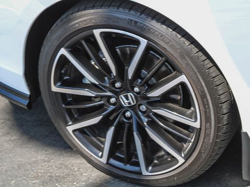 Used 2025 Honda Accord Touring image 13