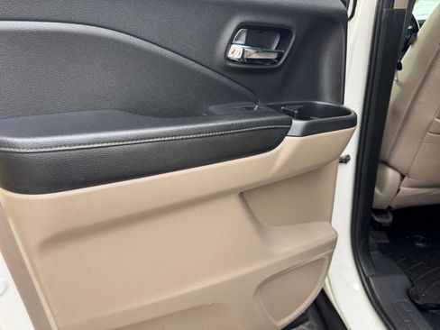 Used 2017 Honda Ridgeline RTL-T image 26