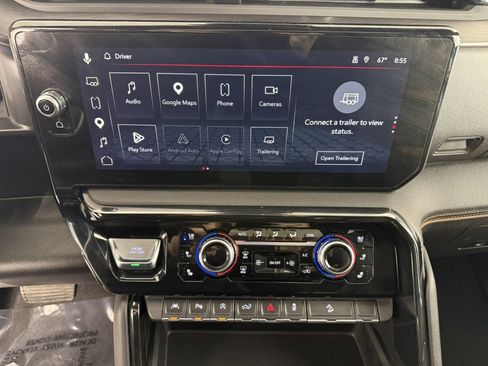 Used 2025 GMC Sierra 1500 AT4 w/ Technology Package AWD/4WD image 19