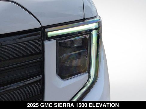 Used 2025 GMC Sierra 1500 Elevation AWD/4WD image 10