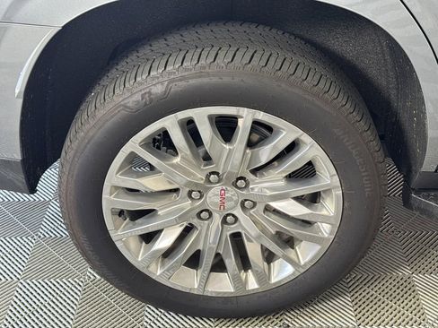 New 2025 GMC Yukon Elevation image 17