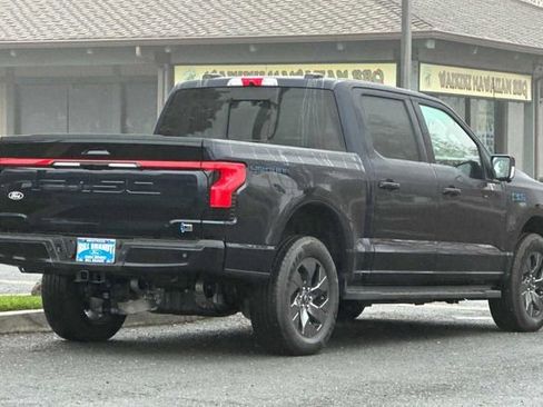 Used 2025 Ford F150 Lightning Lariat image 3