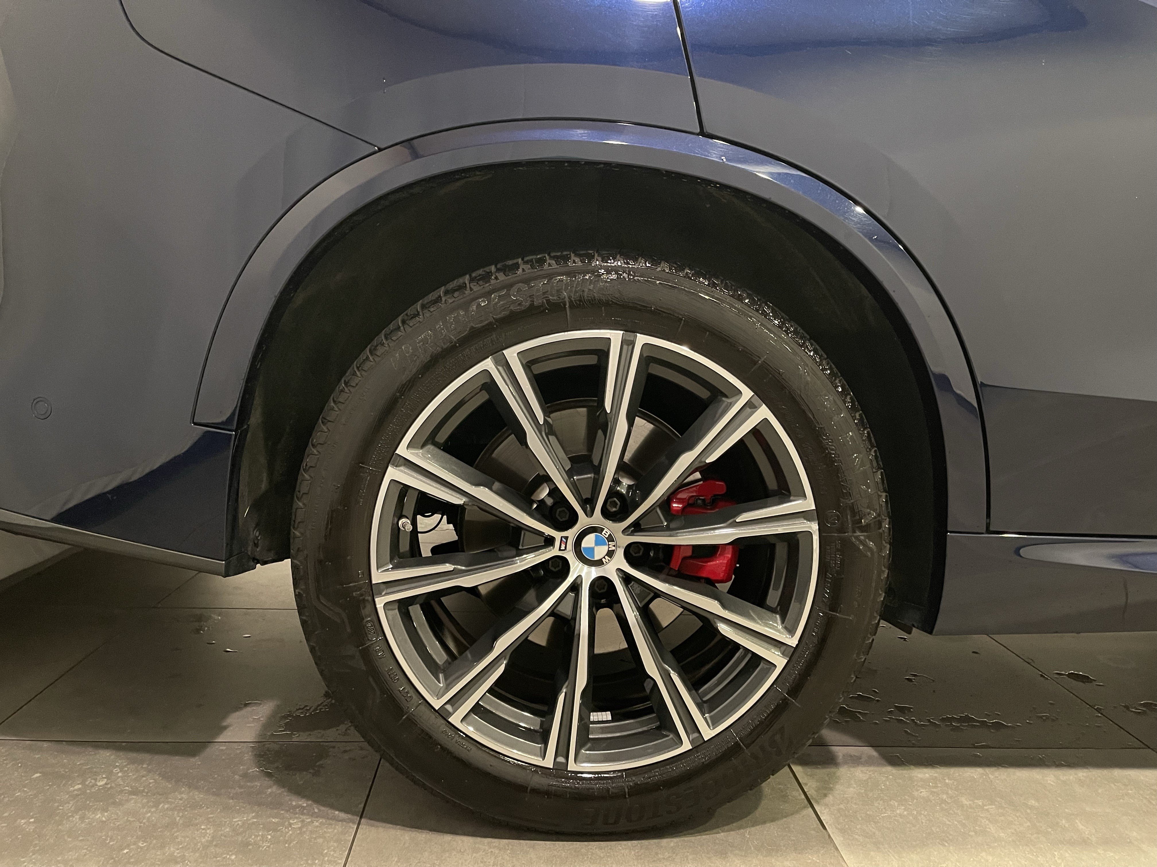 Certified 2025 BMW X5 xDrive40i w/ M Sport Package AWD/4WD image 9