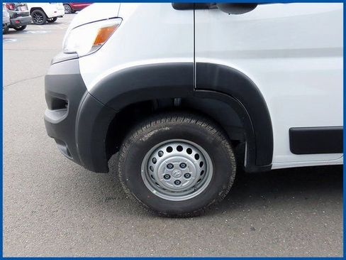 New 2026 RAM ProMaster 2500 w/ Convenience Group FWD image 4