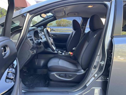 Used 2022 Nissan Leaf SV Plus w/ Protection Package FWD image 5