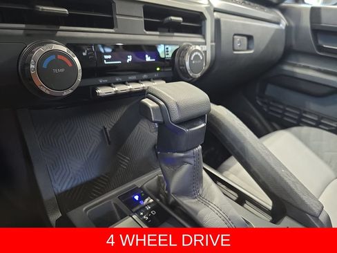 Used 2024 Toyota Tacoma SR5 AWD/4WD image 25