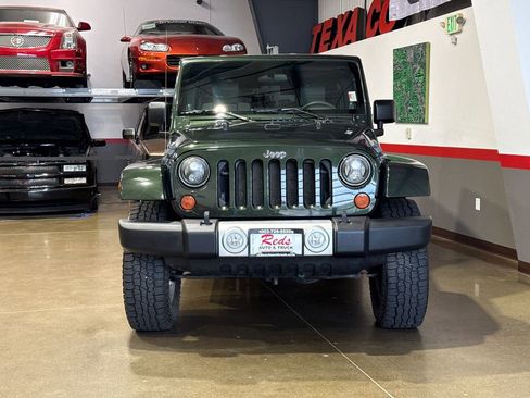 Used 2010 Jeep Wrangler Unlimited Sahara image 20