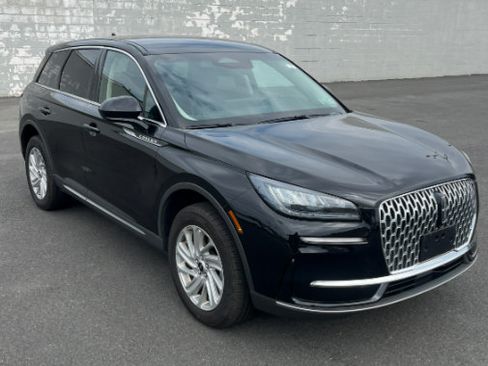 Used 2023 Lincoln Corsair AWD image 4