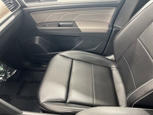 Used 2022 Volkswagen Atlas SEL image 21