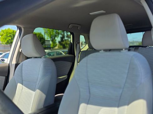 Used 2023 Nissan Rogue SV FWD image 14