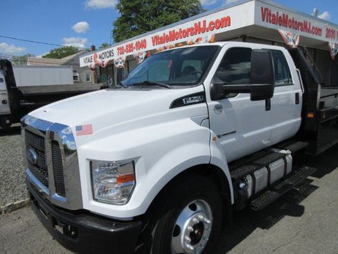 Used 2019 Ford F750 2WD Crew Cab Super Duty image 20