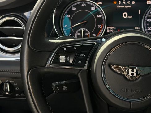Used 2019 Bentley Bentayga image 17