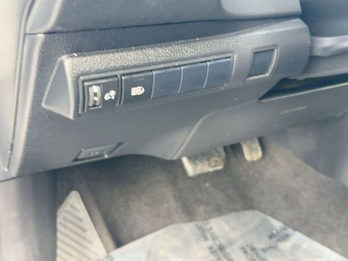 Used 2021 Toyota Corolla SE image 18