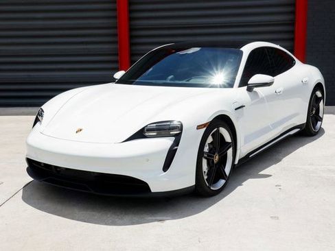 Used 2022 Porsche Taycan RWD image 5