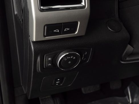 Used 2017 Ford F150 Lariat w/ Equipment Group 502A Luxury image 31