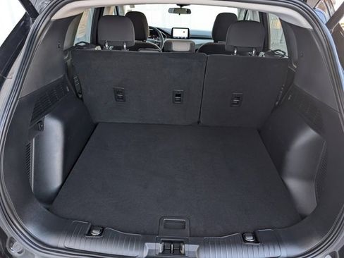 Used 2022 Ford Escape SE w/ SE Sport Appearance Package image 24