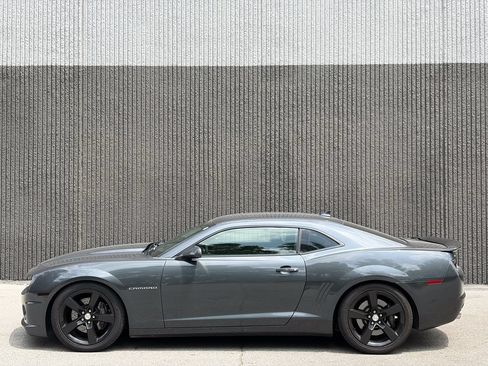 Used 2010 Chevrolet Camaro SS w/ RS Package RWD image 4