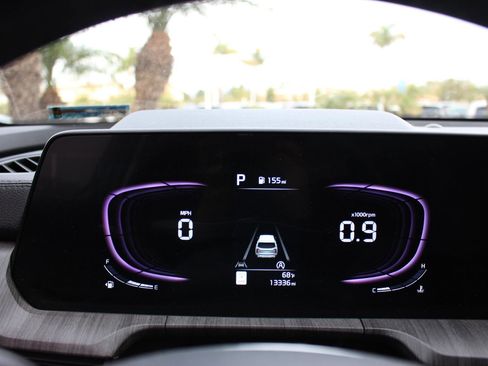 Certified 2024 Kia Telluride EX image 19