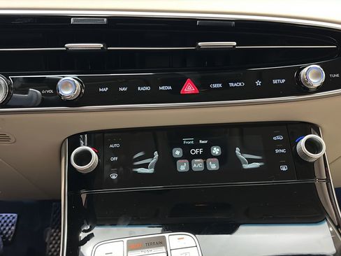 New 2026 Genesis GV70 2.5T AWD/4WD image 27