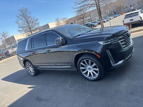 Used 2022 Cadillac Escalade ESV Premium Luxury Platinum image 2