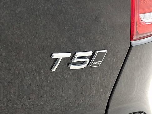 Used 2021 Volvo XC40 T5 Inscription w/ Climate Package AWD/4WD image 37