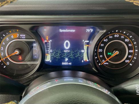 Used 2024 Jeep Wrangler Unlimited Sahara w/ Technology Group AWD/4WD image 16