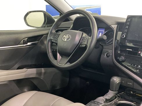 Used 2024 Toyota Camry SE w/ Cold Weather Package FWD image 10