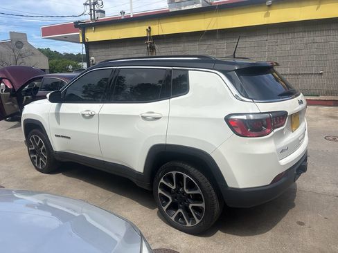 Used 2017 Jeep Compass Limited w/ Navigation Group AWD/4WD image 7