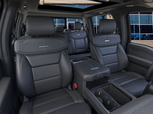 New 2026 Ford F450 Platinum w/ FX4 Off-Road Package image 10